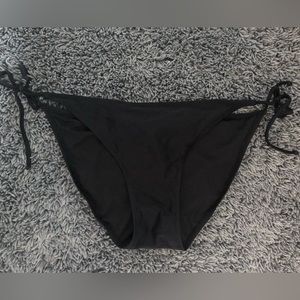 Black bikini bottoms